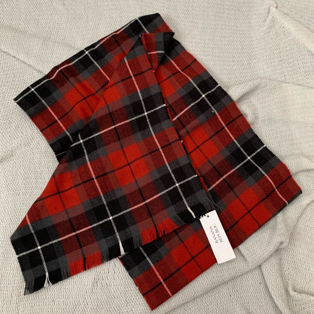 NWT Banana Republic Plaid Scarf